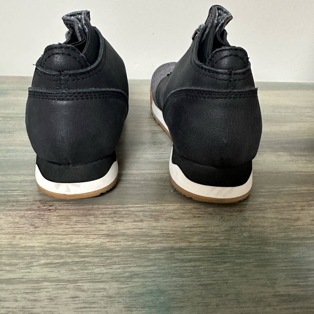 Forsake Contour Black and Gray Ankle Boots with Minimalist Design - Picture 3 of 7